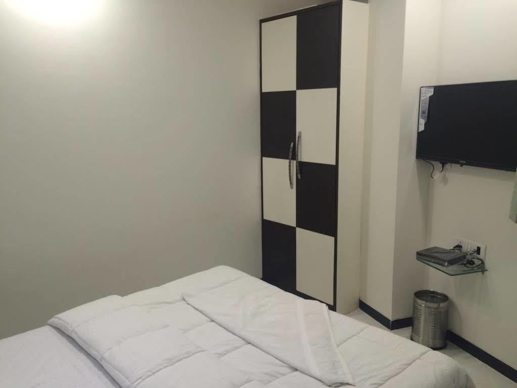 Hotel O Blue Pearl Residency Near Chhatrapati Shivaji International Airport Bombaim Exterior foto